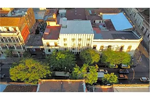 Edificio de Oficinas con Renta en el Centro