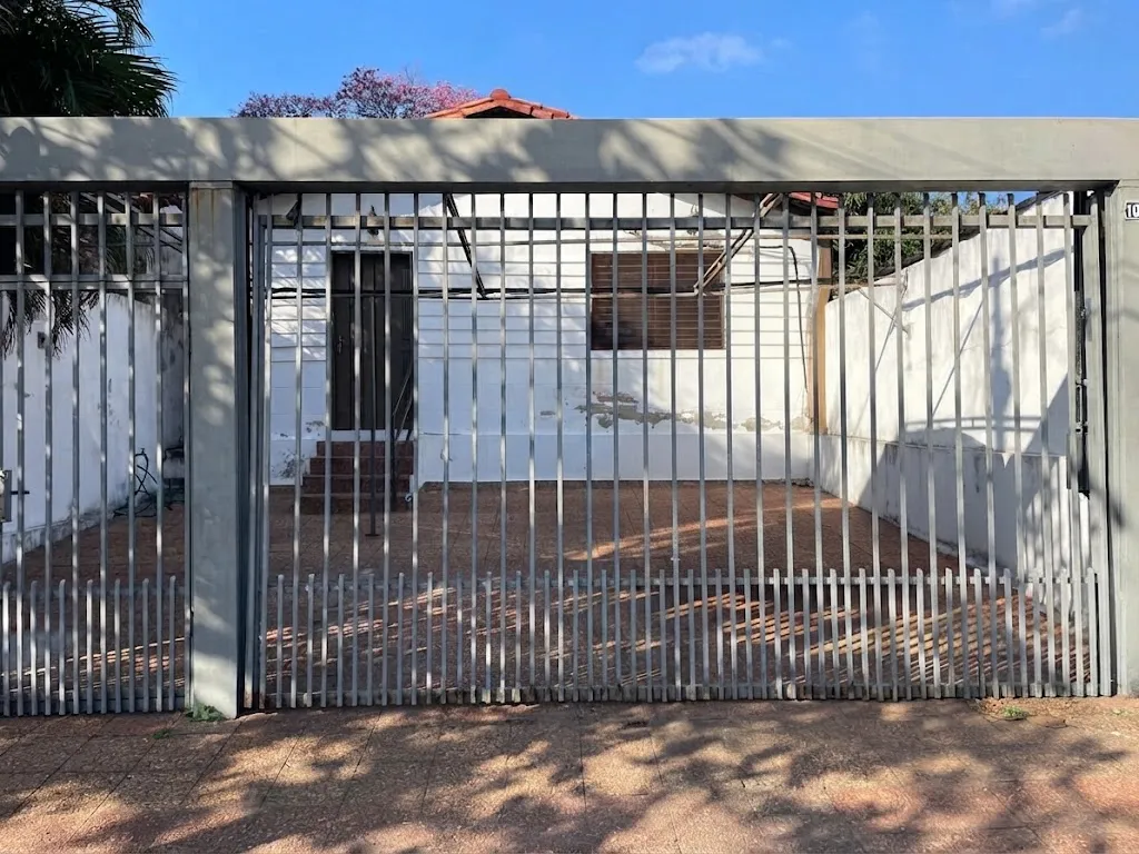 VENDO CASA BARRIO JARA, ZONA COLEGIO FRANCES.