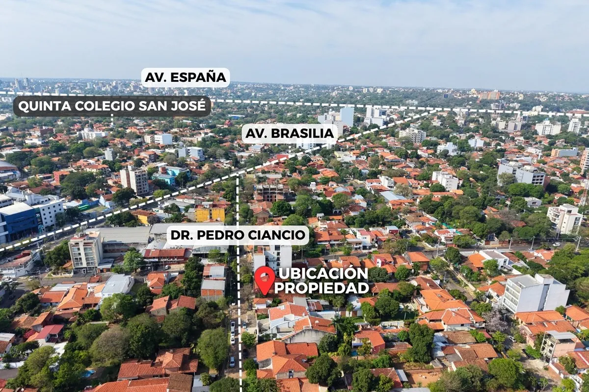 VENDO Casa de 11 Ambientes en Barrio Brasilia
