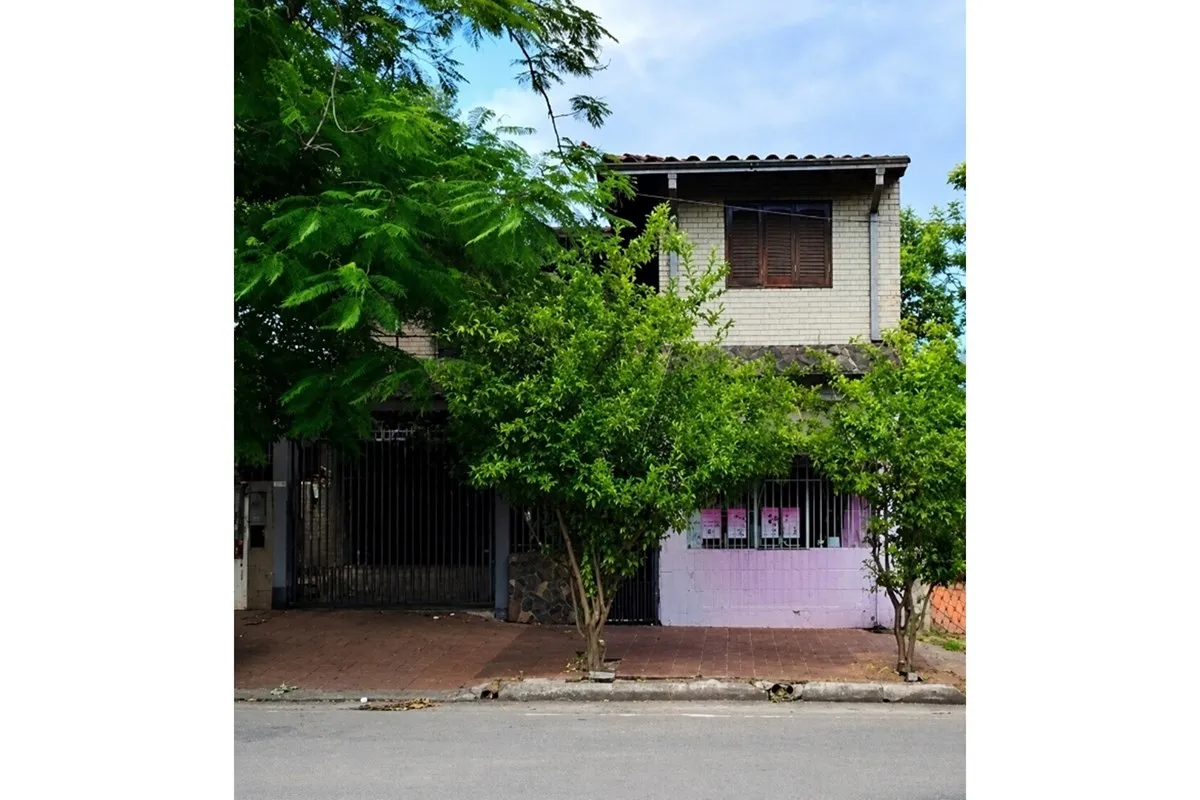 VENDO Casa de 7 Dormitorios en Barrio Vista Alegre