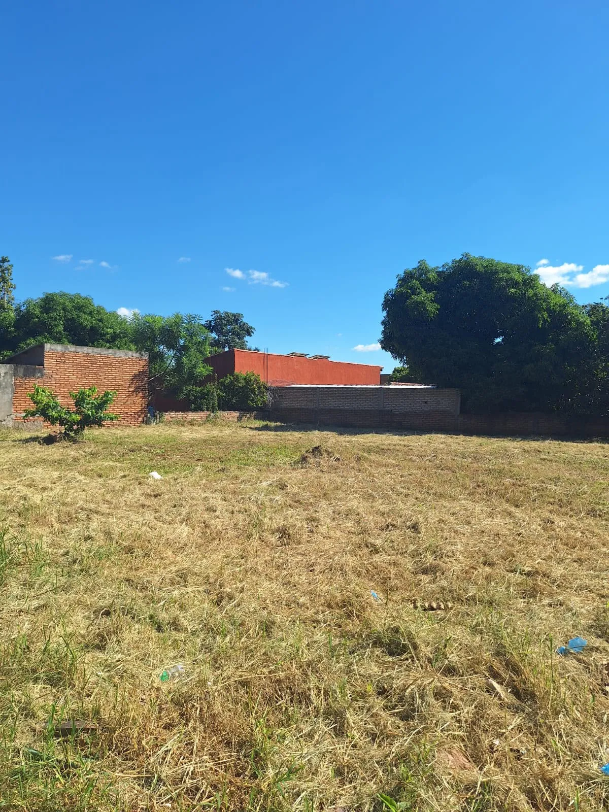 VENDO TERRENO EN LAMBARÉ ZONA SEK